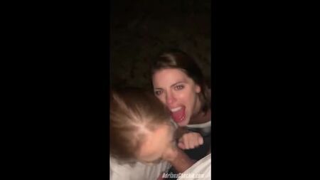 [OnlyFans] Adriana Chechik y Megan Rain: mamada en público, corrida facial
