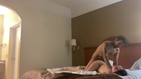 «Fóllame en el motel, chica de Tinder»