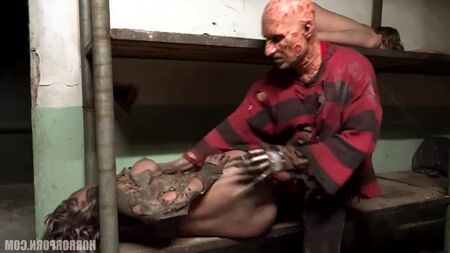 HorrorPorn: Freddy se folla a una chica sexy (porno, sexo, completo, xxx, hardcore, mamada)