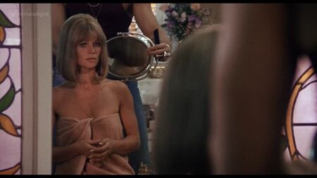 Julie Christie, Lee Grant, Goldie Hawn, Carrie Fisher y Colleen Brennan desnudas - «Shampoo» (1975) Blu-ray 1080p: ver online