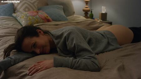 Elizabeth Reaser desnuda - Easy (2016) Ver en línea en HD / Elizabeth Reaser - Más fácil, imposible
