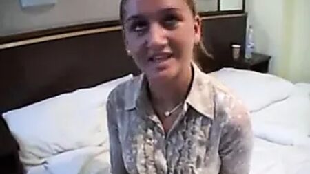 ¡La camarera del hotel está lista para follar!