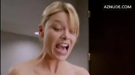 Lauren German se monta en una polla